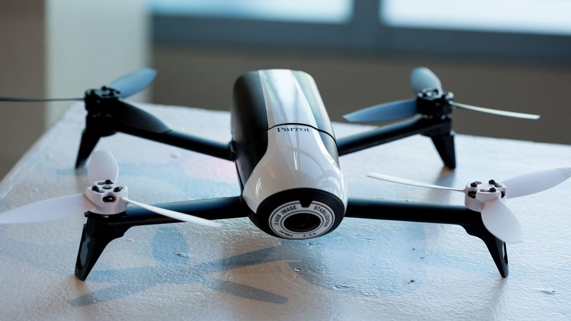 Parrot Bebop Drone (AR.Drone 3.0) – сверхлегкий квадрокоптер с камерой full HD и трехмерной цифровой стабилизацией